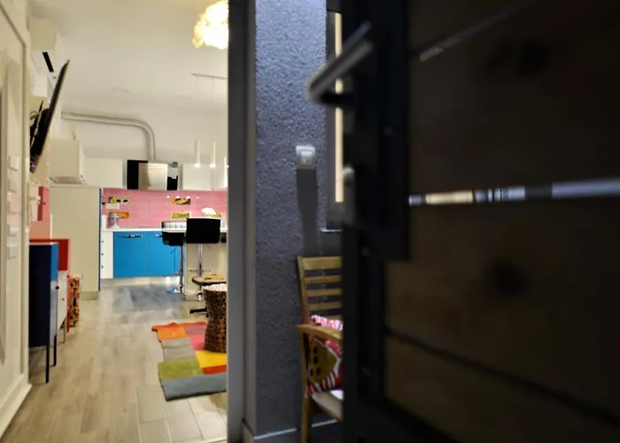 Popandrock Sleeps 5 With Parking וילה *