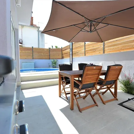 2-Apartmans Villa PopandRock in Zadar Villa Zara