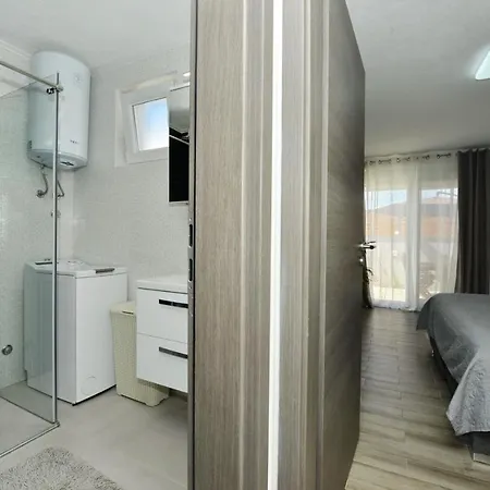 2-apartmans Popandrock In Zadar