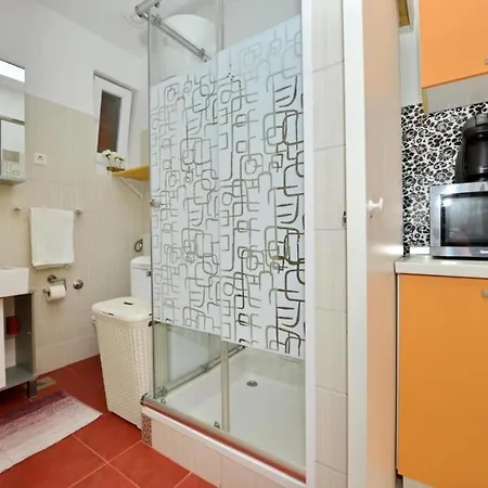 빌라 2 Bedroom Apartment Sleeps 5 - Privat Pool *