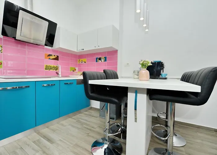 Popandrock Sleeps 5 With Parking *