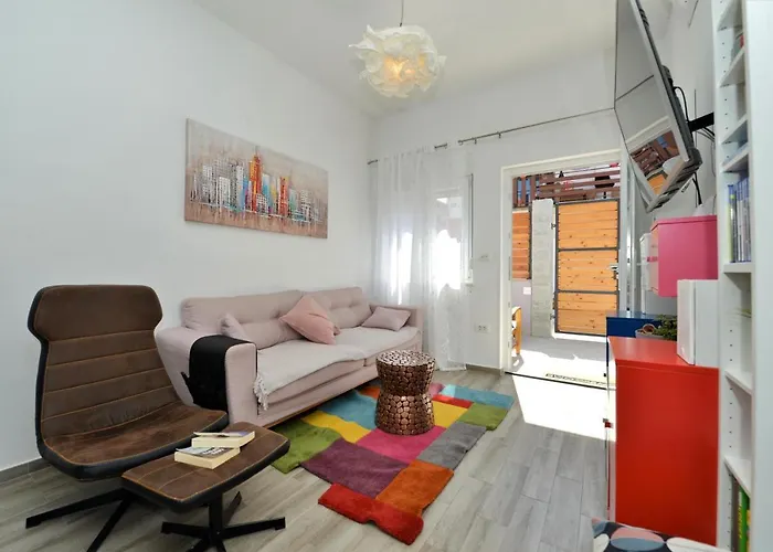 Popandrock Sleeps 5 With Parking Willa Zadar
