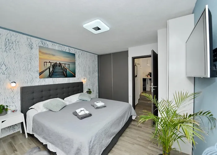 Popandrock Sleeps 5 With Parking