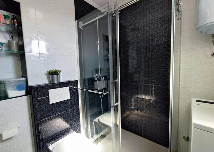 Popandrock Sleeps 5 With Parking Willa *