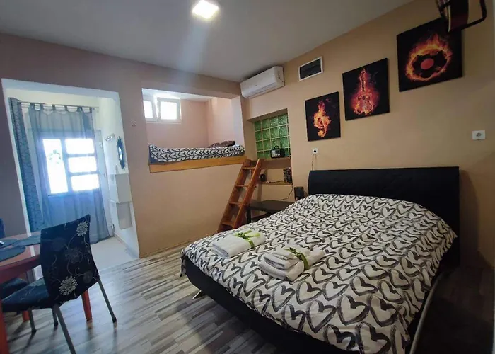 Popandrock Sleeps 5 With Parking *